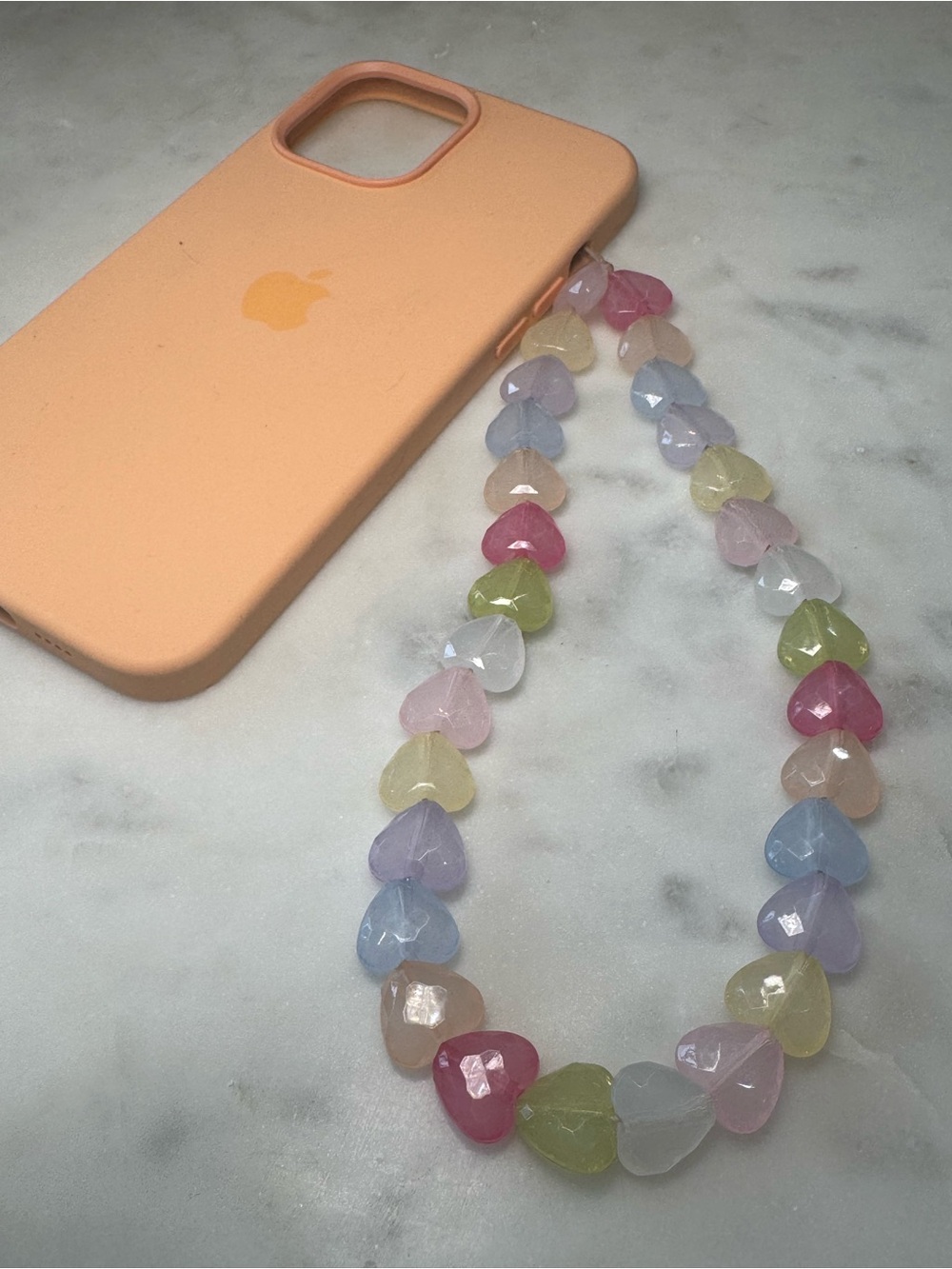 🫧 Urban Outfitters Pastel Heart Bead Phone Charm Wrist Strap 🫧 - Picture 3 of 5